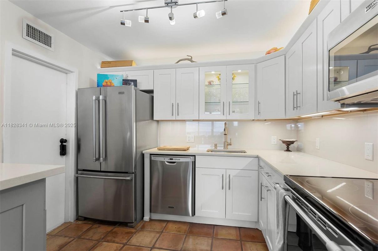 Interior, Kitchen, Stainless Steel Appliances