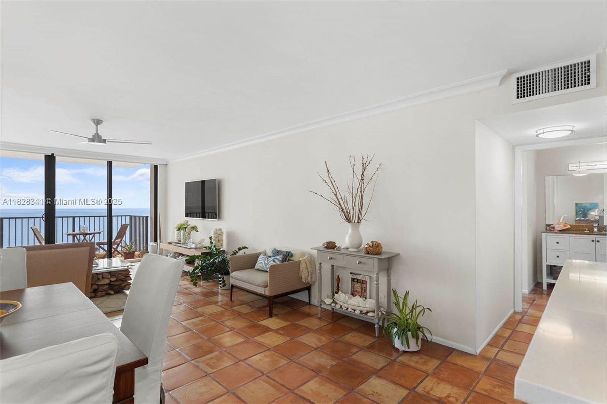 Fireplace, Interior, Living room, Water