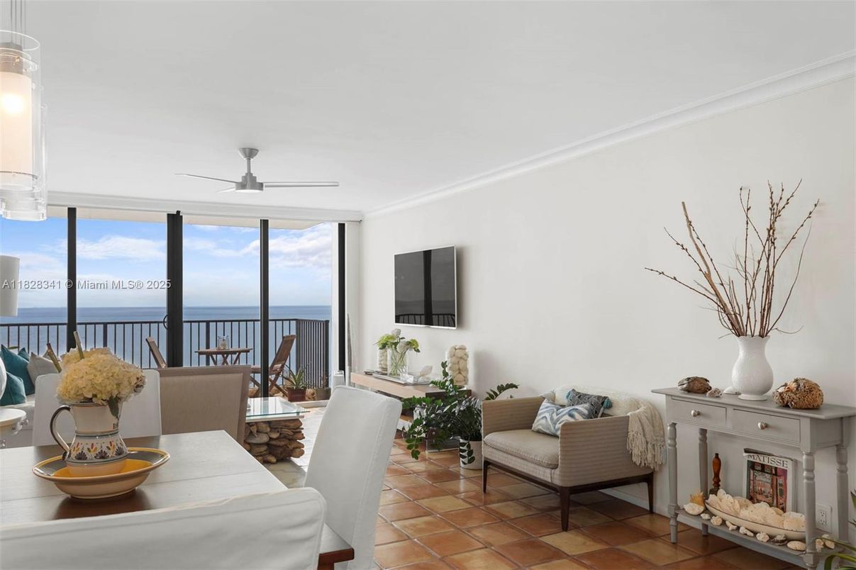 Dining room, Interior, Water