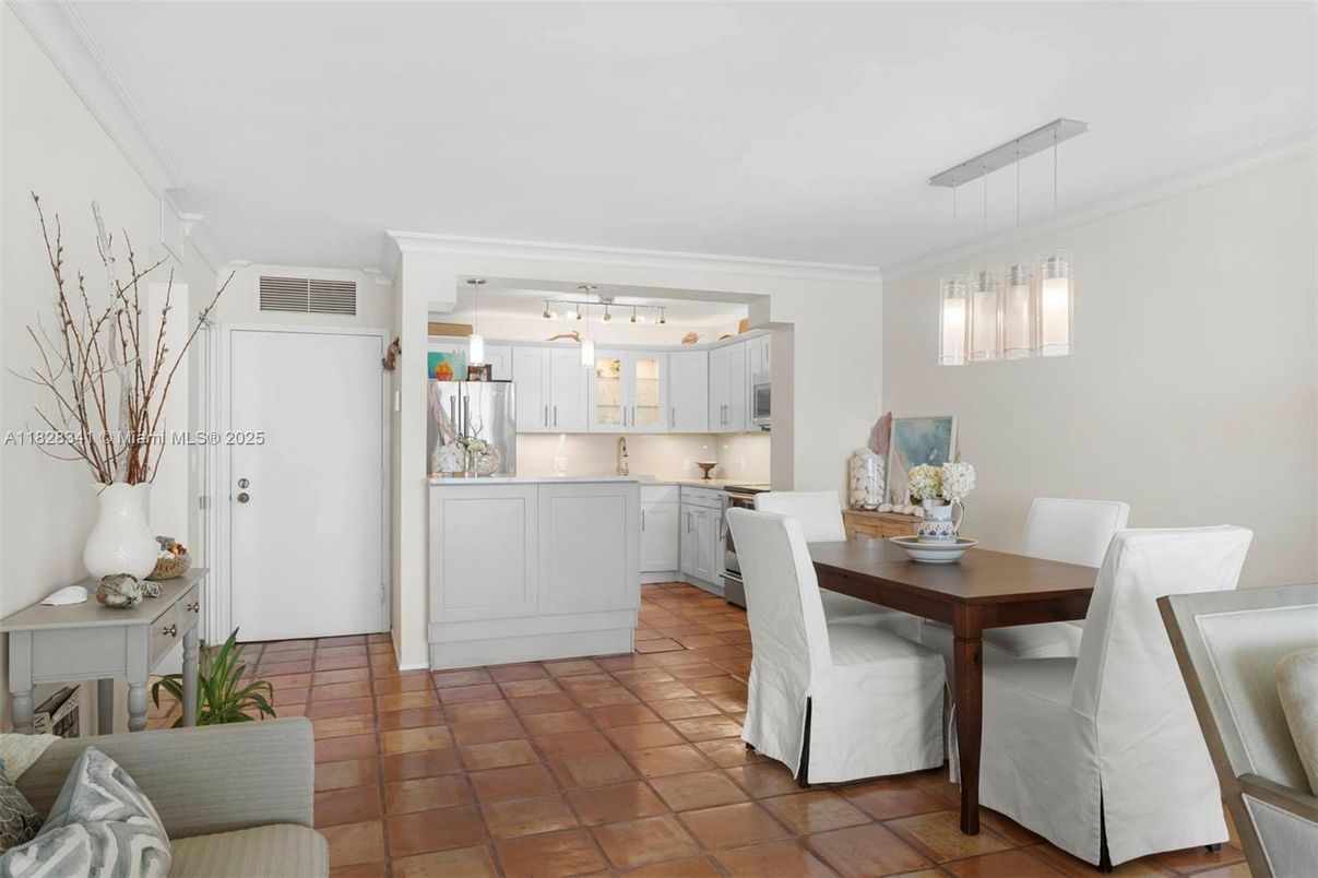 Dining room, Interior, Kitchen, Pendant Lights