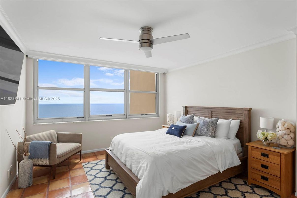 Bedroom, Interior, Water