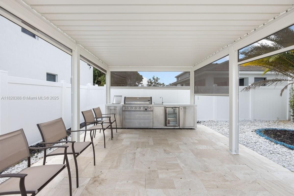Exterior, Sun Room