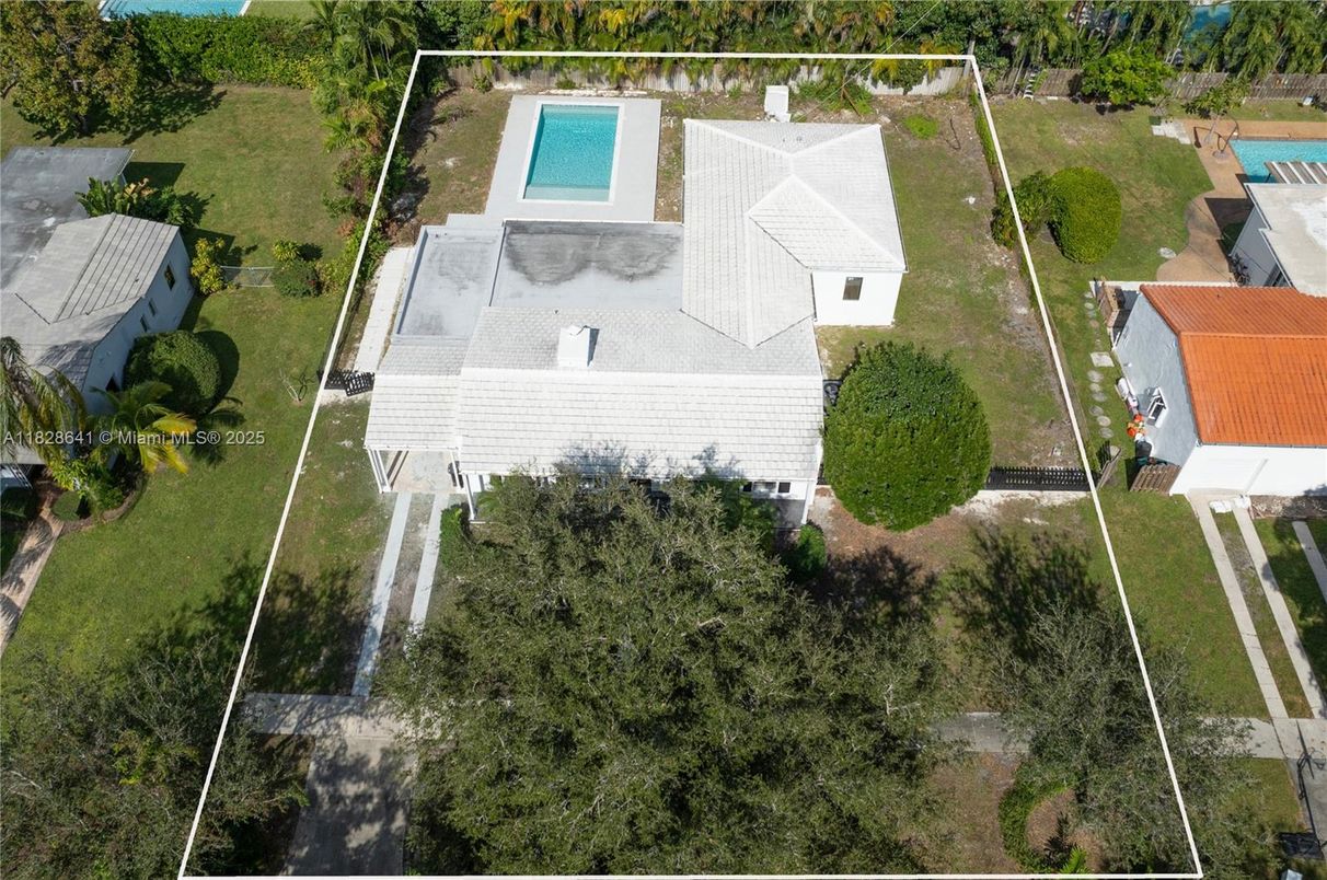 Exterior, Drone
