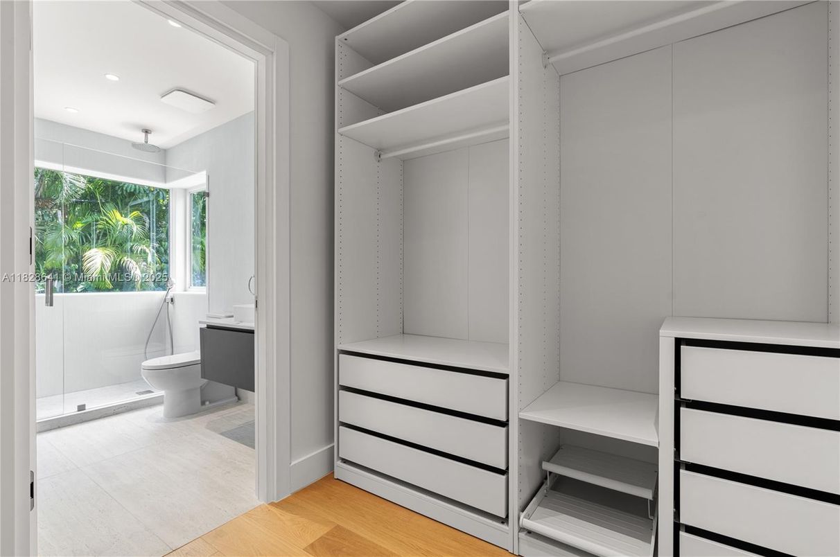 Bathroom, Interior, Recessed Lighting, Wood Texture Flooring