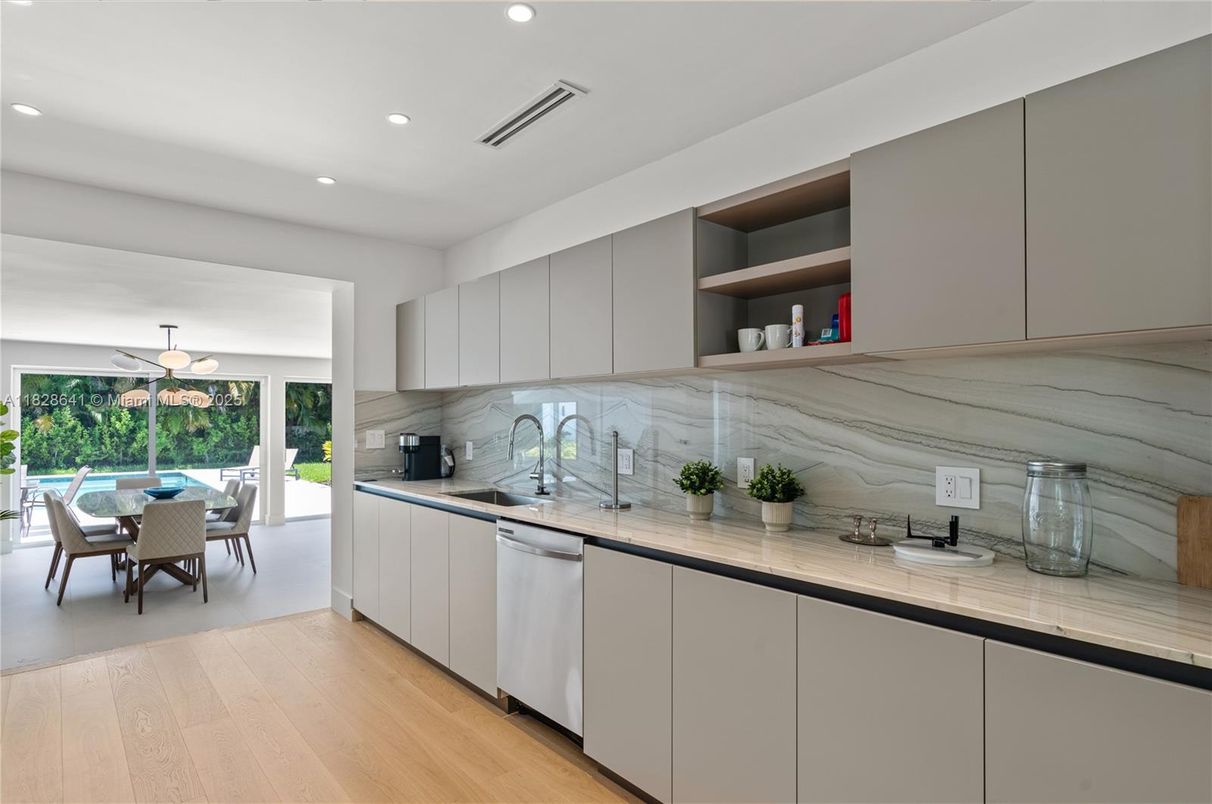 Dining room, Interior, Kitchen, Recessed Lighting, Wood Texture Flooring