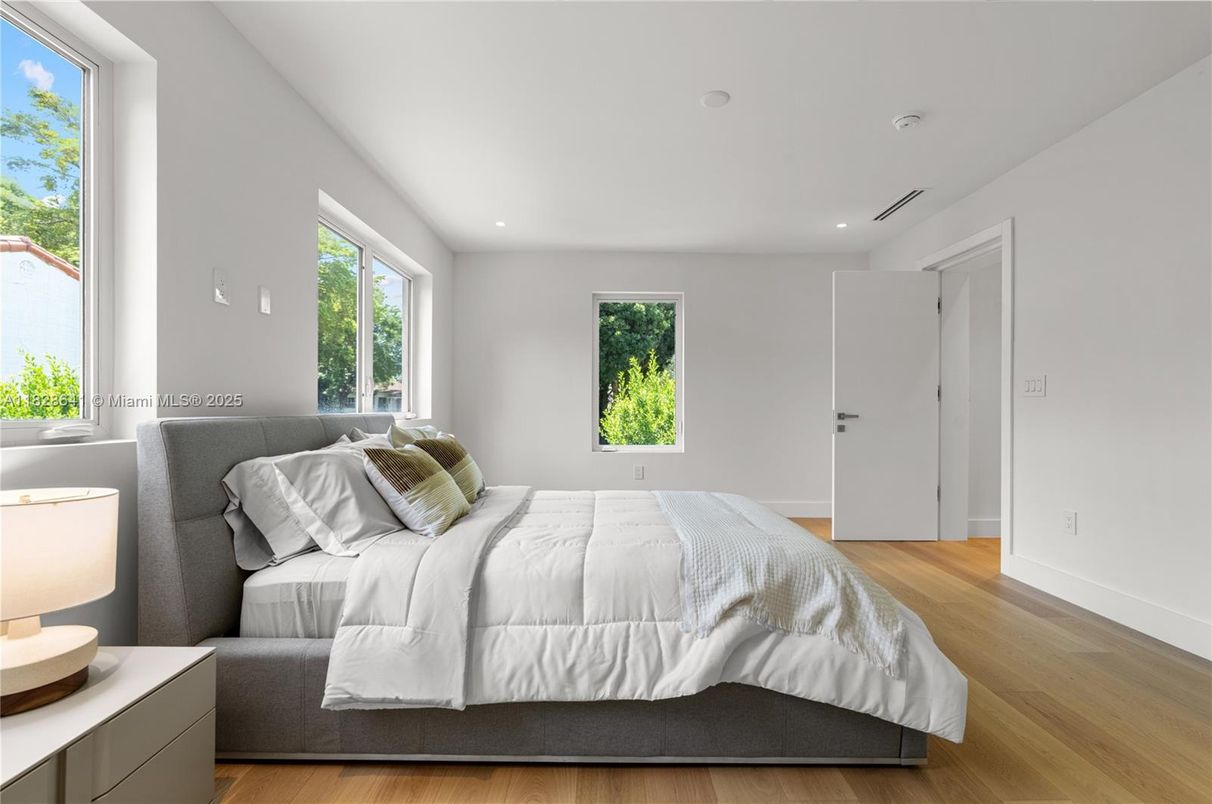 Bedroom, Interior, Recessed Lighting, Wood Texture Flooring