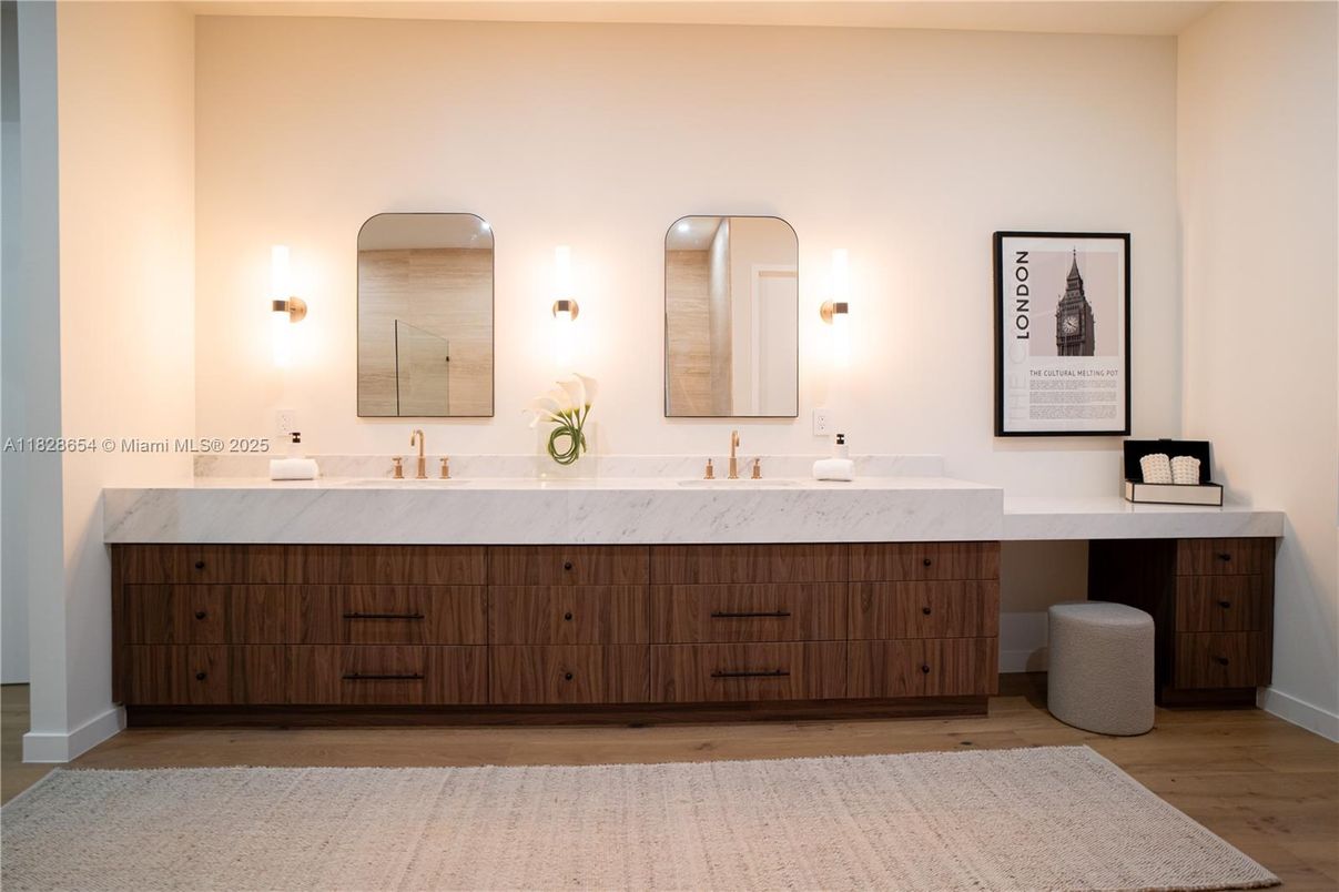 Bathroom, Dual Sink Vanities, Interior, Wood Texture Flooring