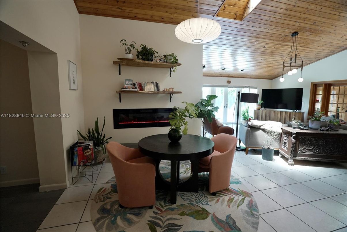 Dining room, Fireplace, Interior, Pendant Lights, Wooden Ceilings