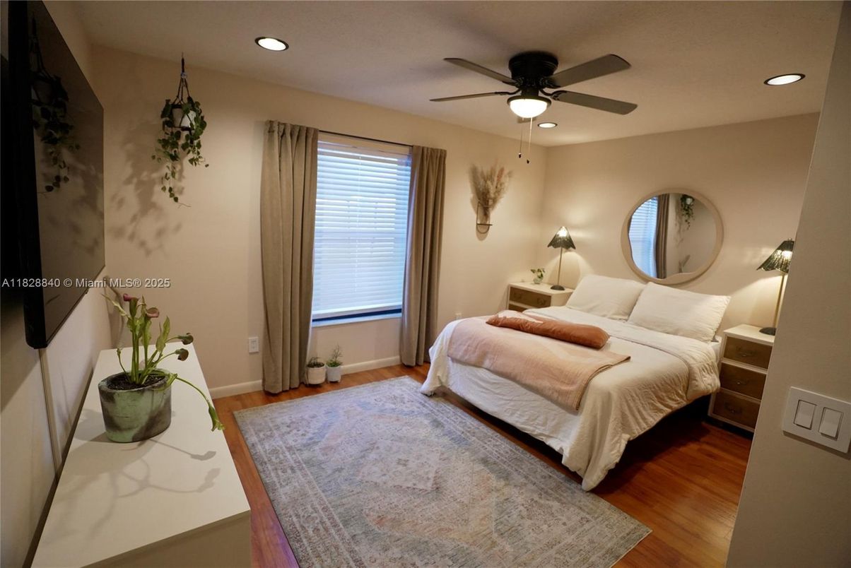 Bedroom, Interior, Recessed Lighting, Wood Texture Flooring