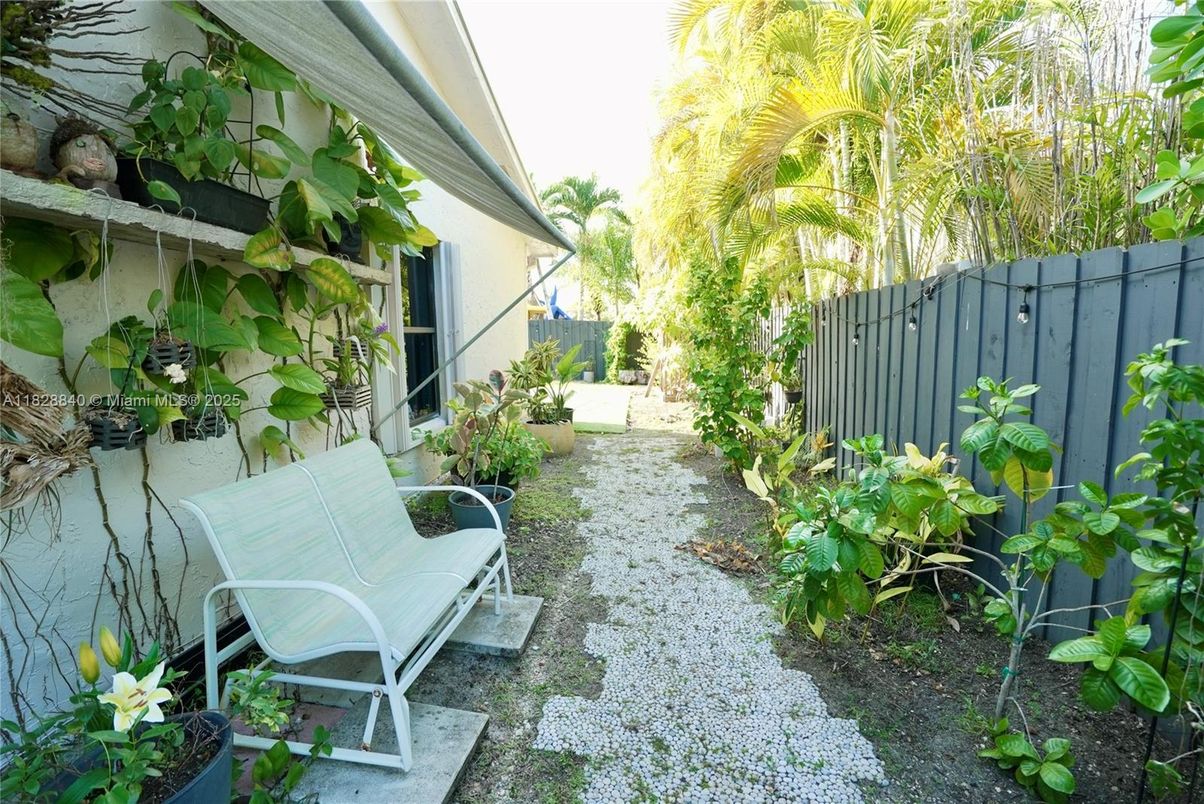 Backyard, Exterior