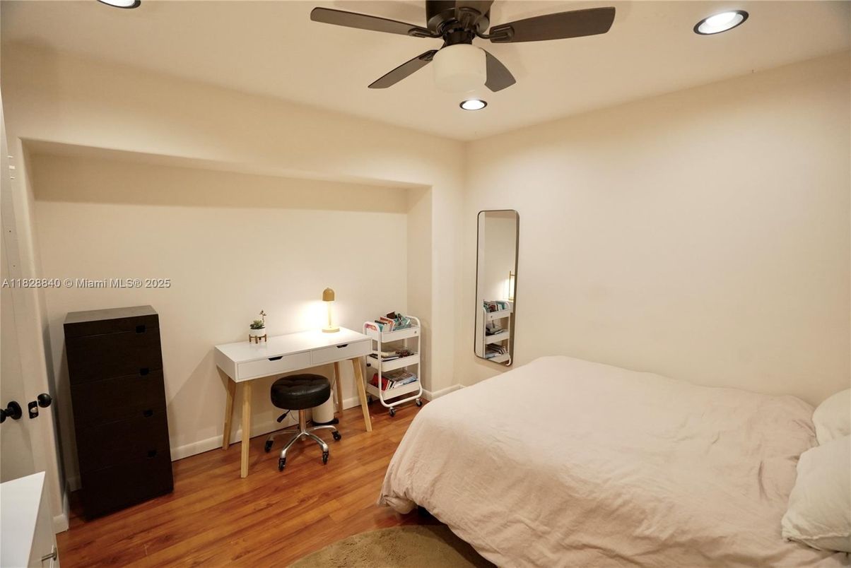 Bedroom, Home Office, Interior, Recessed Lighting, Wood Texture Flooring