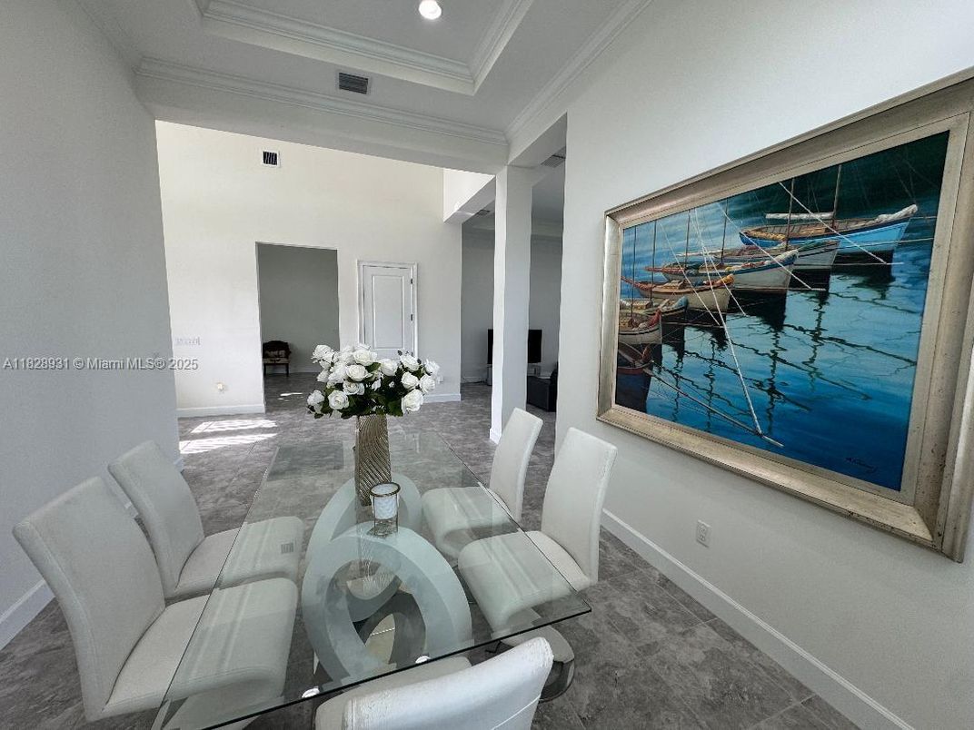 Dining room, Interior, Recessed Lighting
