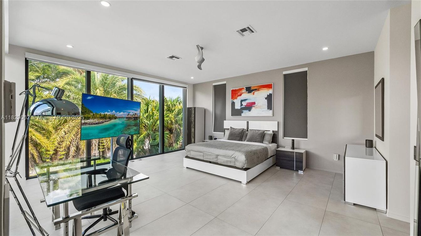 Bedroom, Interior, Recessed Lighting