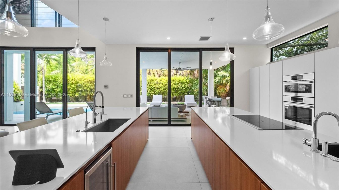 Interior, Kitchen, Pendant Lights, Recessed Lighting, Stainless Steel Appliances