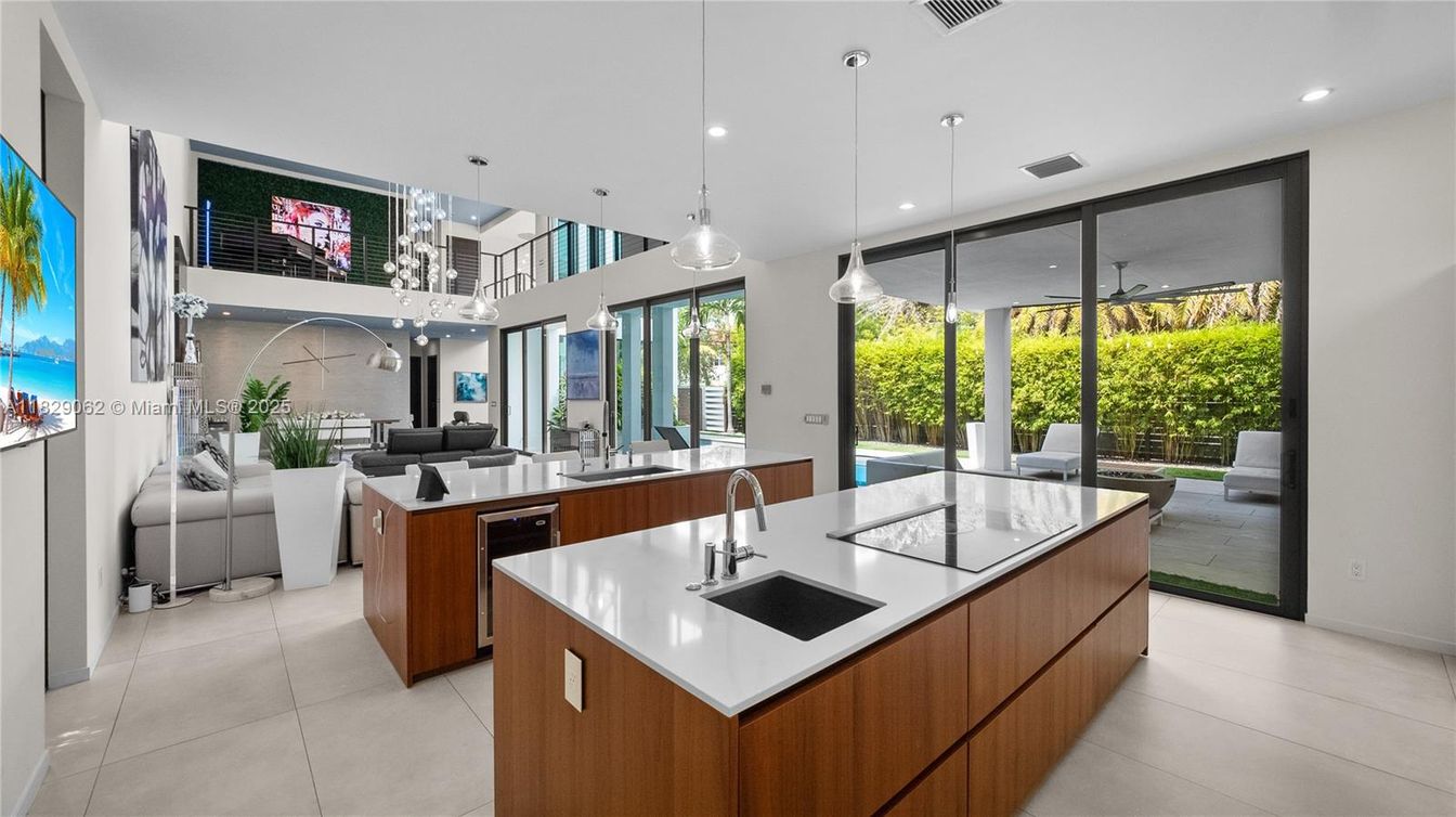 Interior, Kitchen, Living room, Pendant Lights, Recessed Lighting