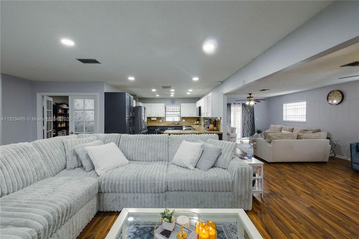 Interior, Kitchen, Living room, Recessed Lighting, Wood Texture Flooring