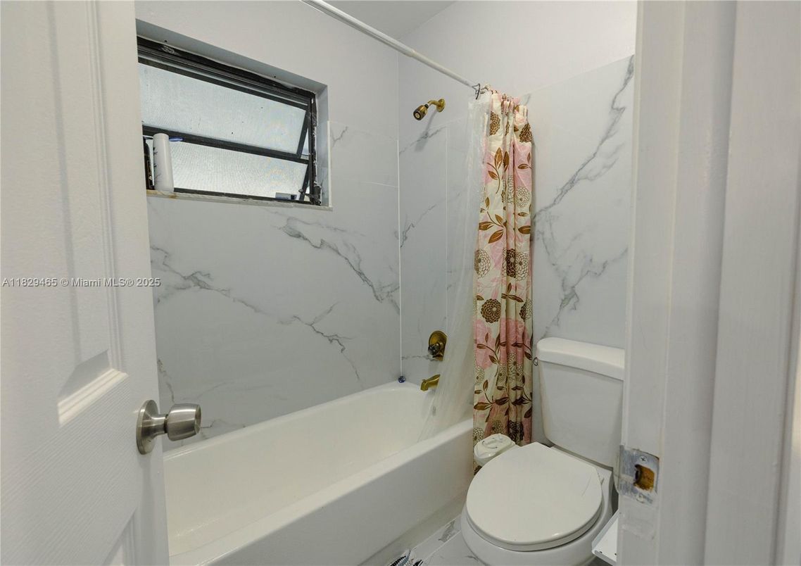 Bathroom, Interior, Marble Walls