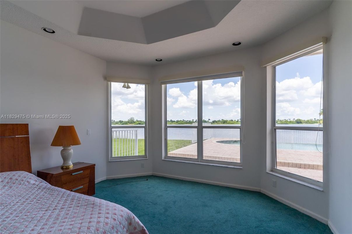 Bedroom, Interior, Recessed Lighting, Water