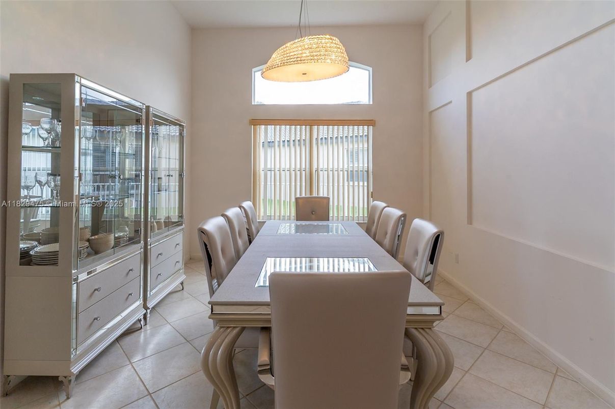 Dining room, Interior, Pendant Lights