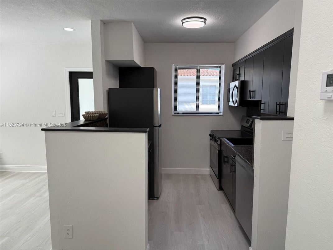 Interior, Kitchen, Recessed Lighting, Wood Texture Flooring