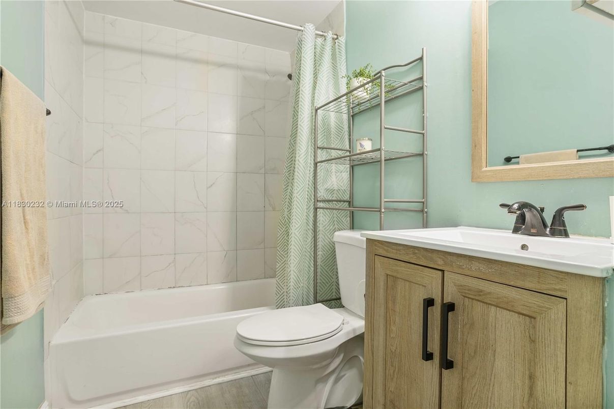 Bathroom, Interior, Marble Walls