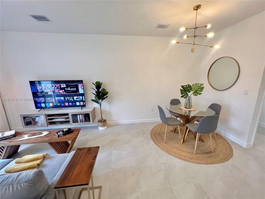 Dining room, Interior, Living room, Pendant Lights