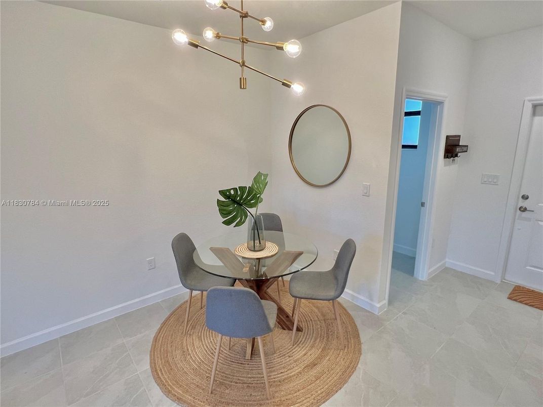 Dining room, Interior, Pendant Lights