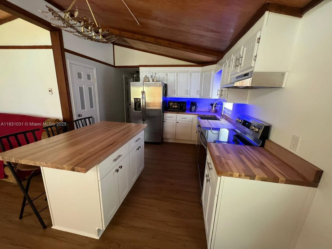 Interior, Kitchen, Wooden Ceilings, Wood Texture Flooring