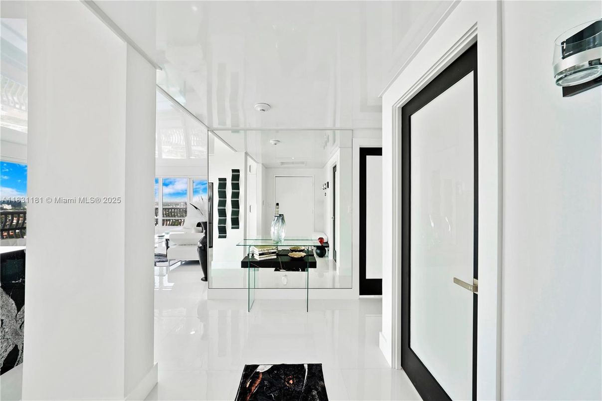 Interior, Recessed Lighting