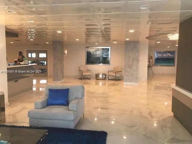 Interior, Living room, Marble, Pendant Lights, Recessed Lighting