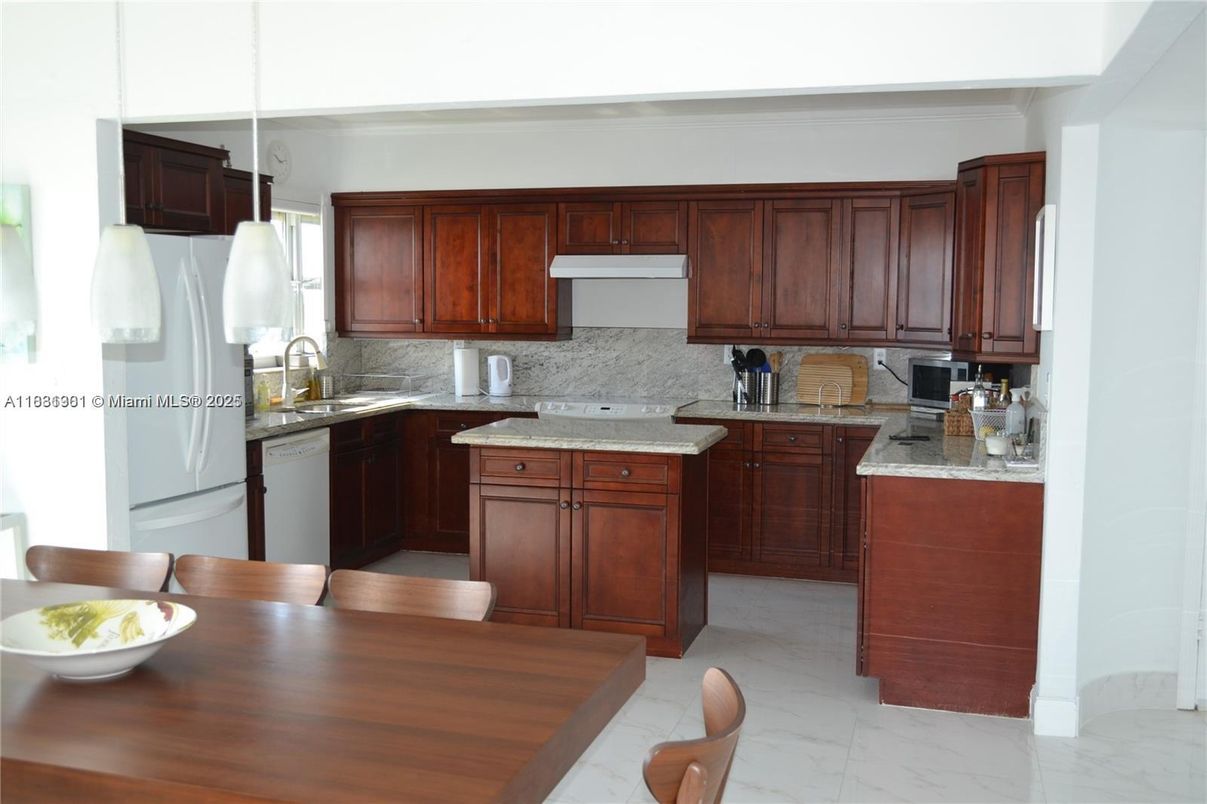Interior, Kitchen, Marble, Pendant Lights