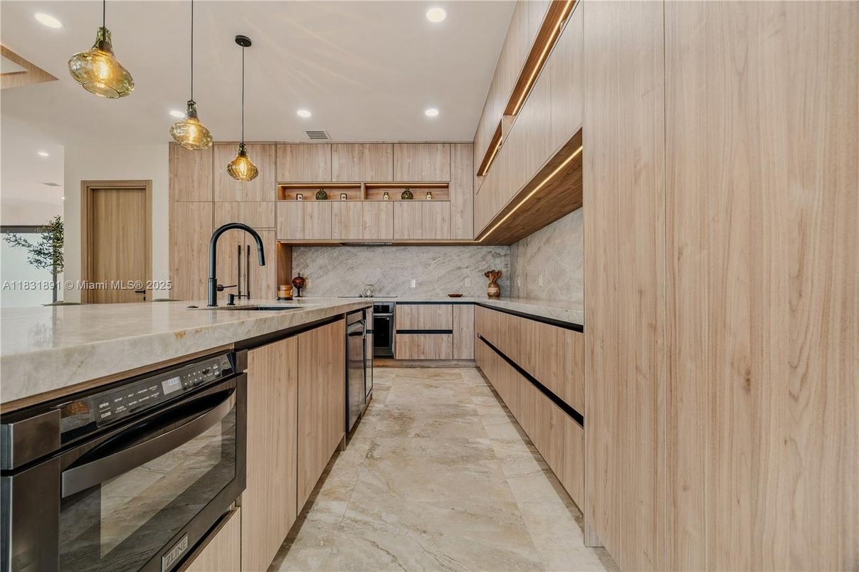 Interior, Kitchen, Pendant Lights, Recessed Lighting, Stainless Steel Appliances