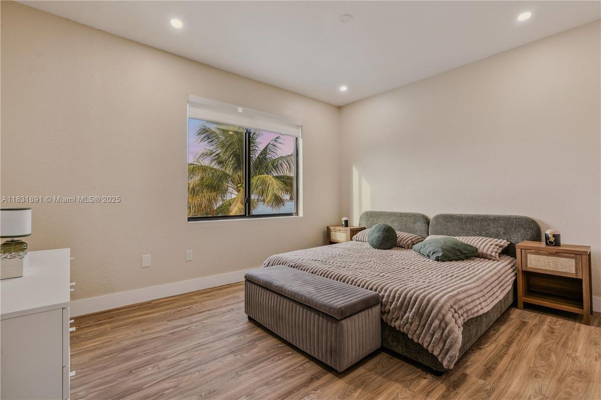 Bedroom, Interior, Recessed Lighting, Wood Texture Flooring