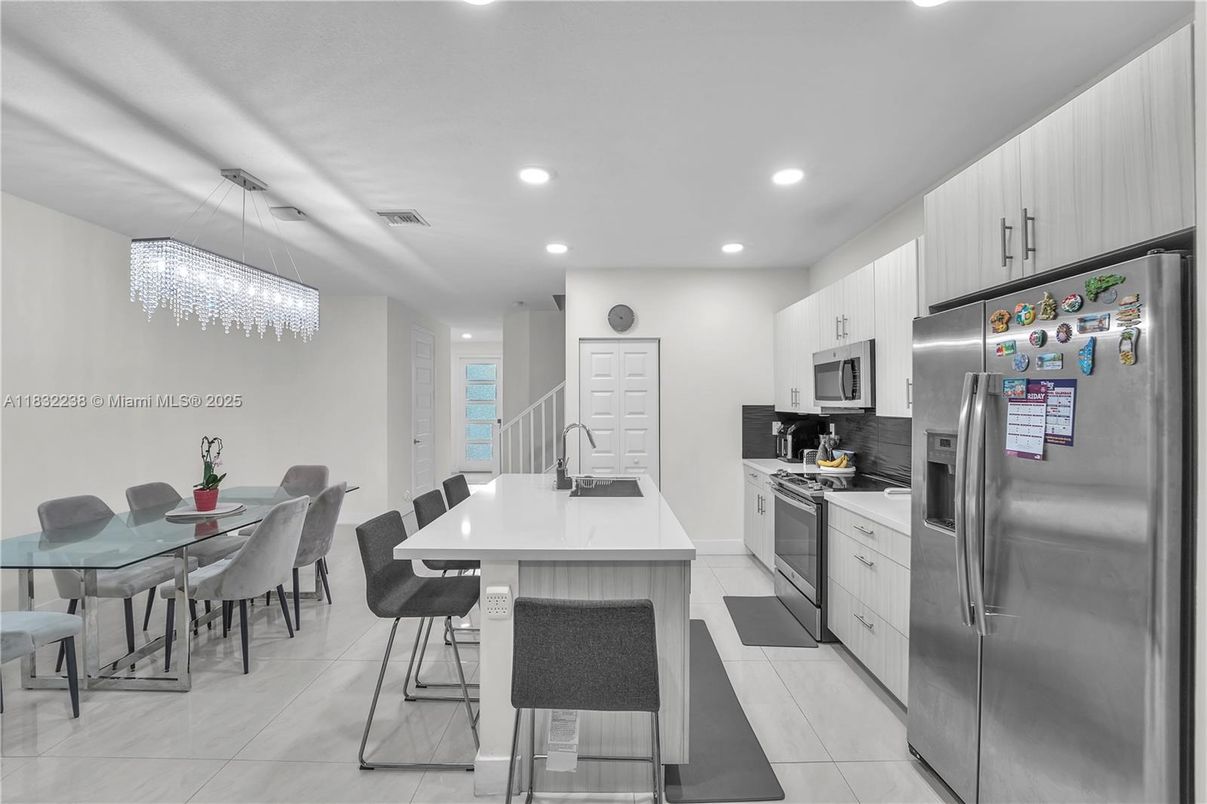 Dining room, Interior, Kitchen, Recessed Lighting, Stainless Steel Appliances