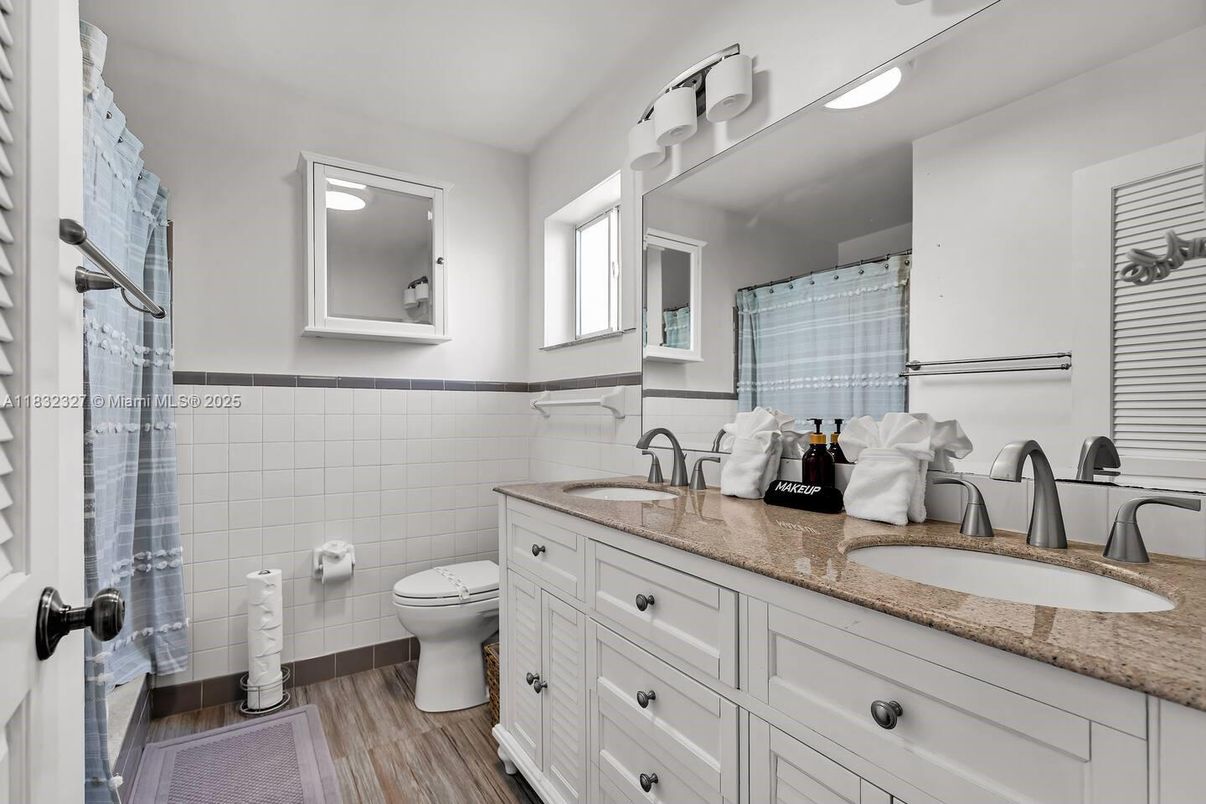 Bathroom, Dual Sink Vanities, Interior, Wood Texture Flooring