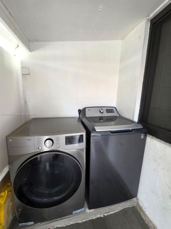 Interior, Washer