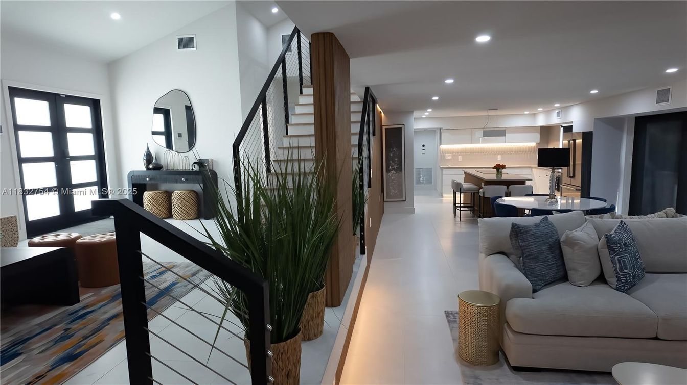 Dining room, Interior, Kitchen, Living room, Recessed Lighting