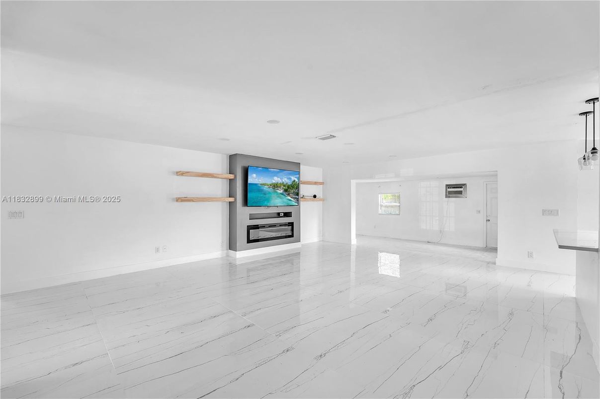Empty room, Fireplace, Interior, Marble