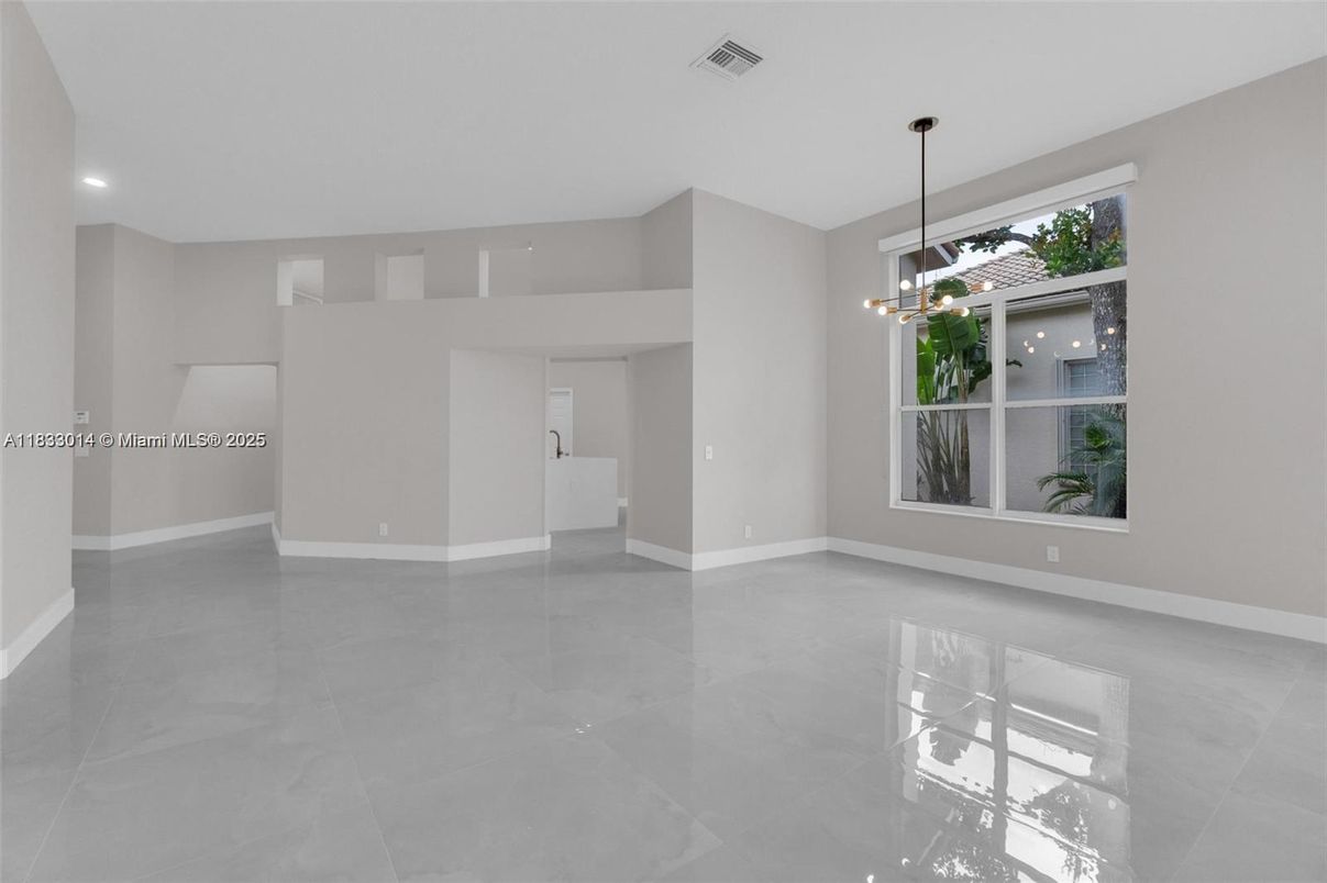 Empty room, Interior, Pendant Lights, Recessed Lighting