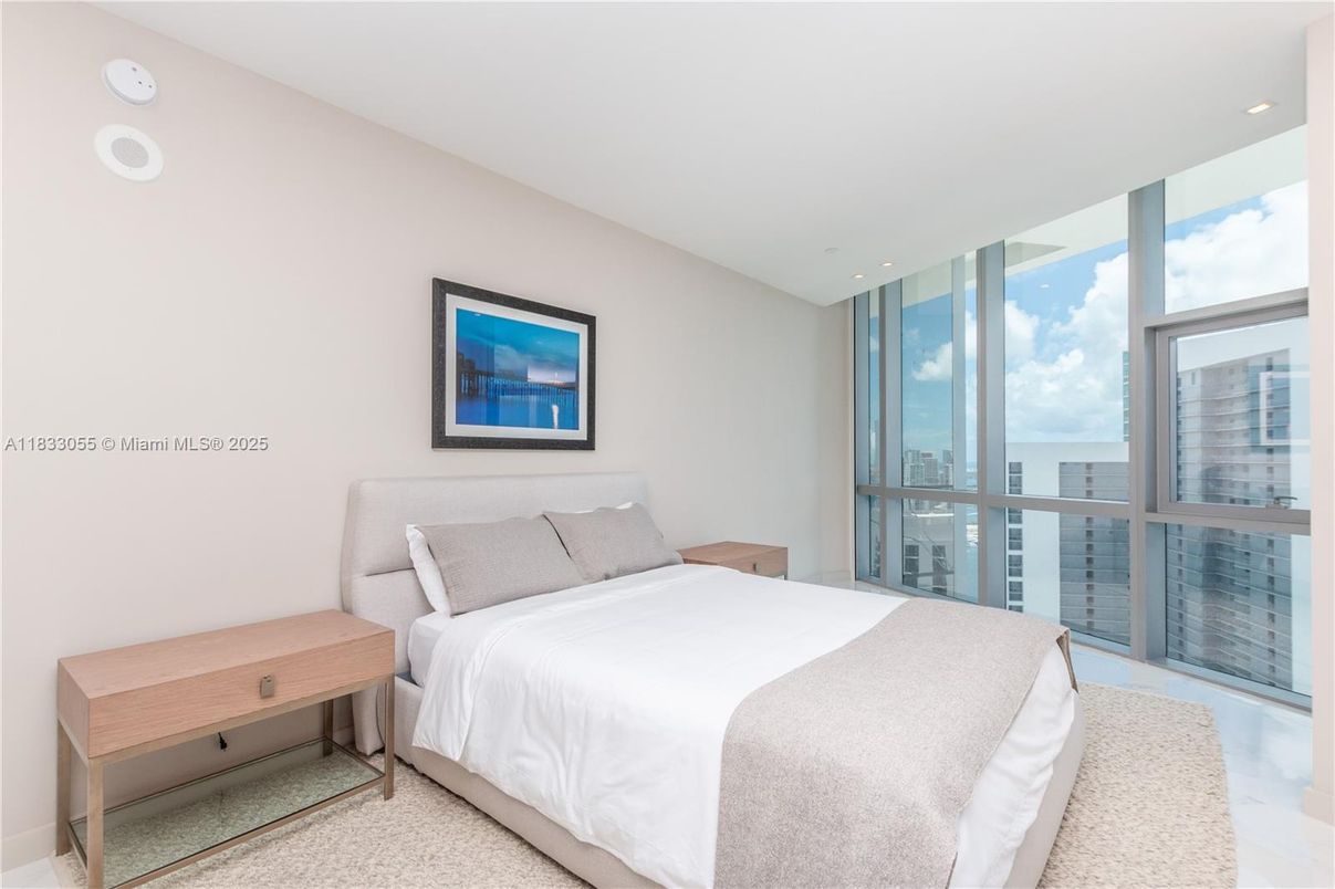 Bedroom, Interior, Recessed Lighting, Water