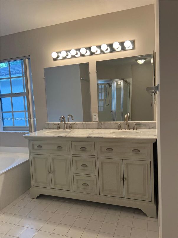 Bathroom, Dual Sink Vanities, Interior