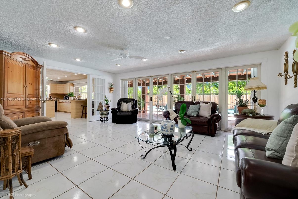 Interior, Living room, Marble, Recessed Lighting
