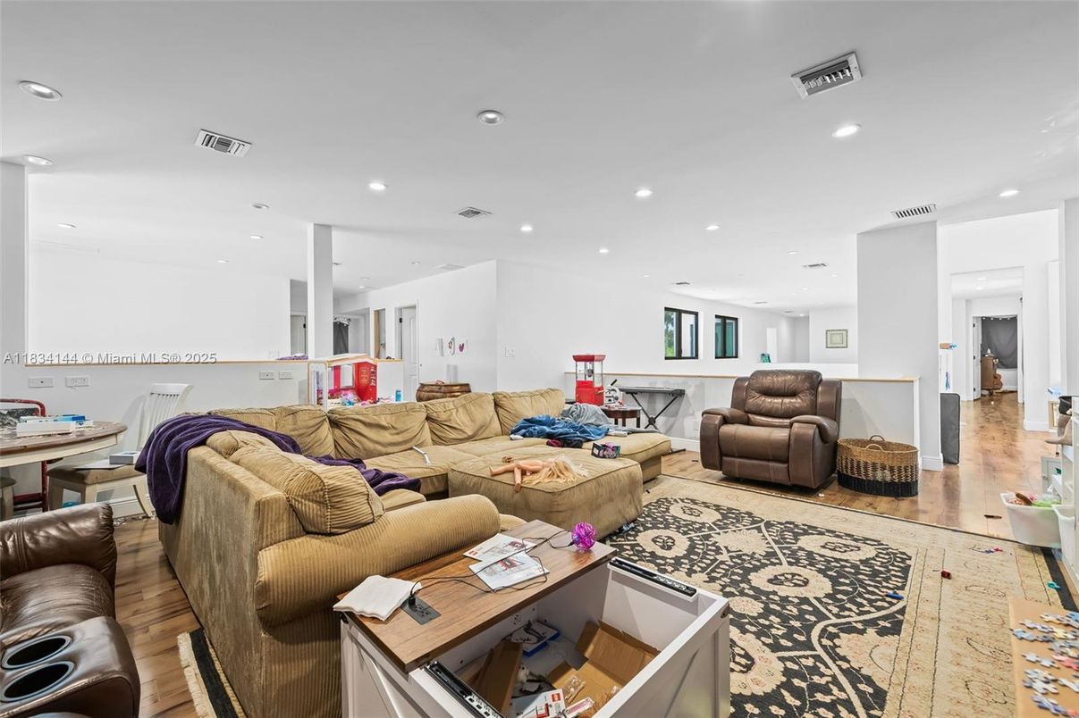 Interior, Living room, Recessed Lighting, Wood Texture Flooring