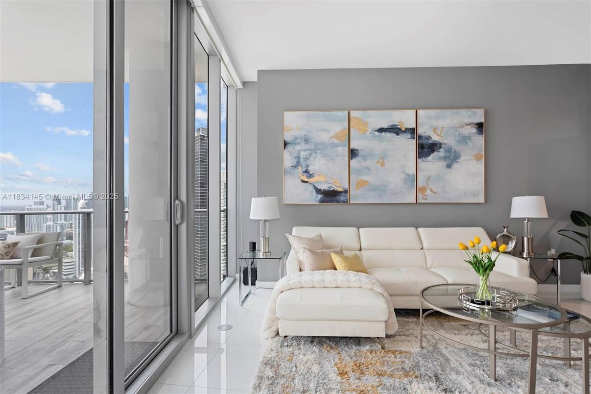 Interior, Living room, Water