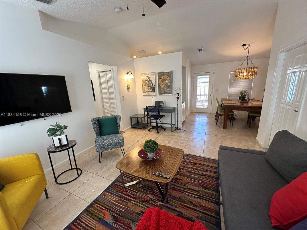 Dining room, Interior, Living room, Pendant Lights, Recessed Lighting