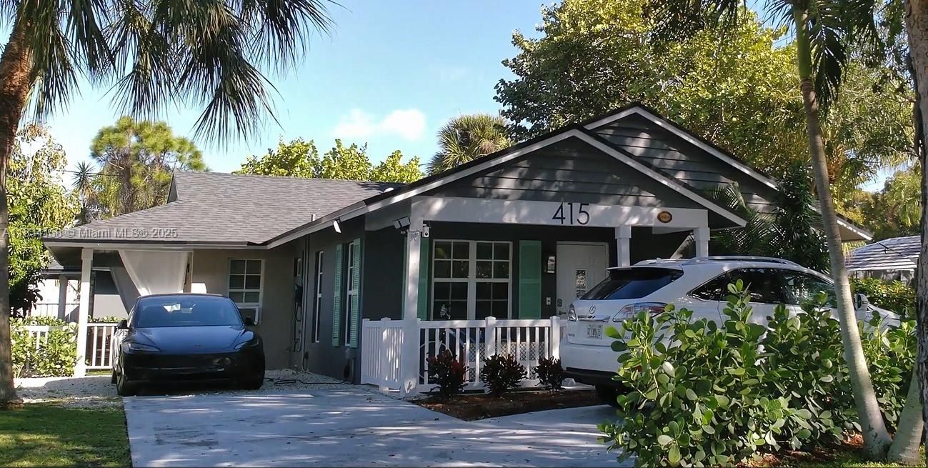 Exterior, Facade, American Craftsman