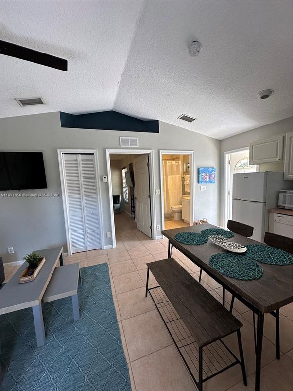 Dining room, Interior