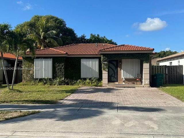 Backyard, Exterior, Facade, Mediterranean