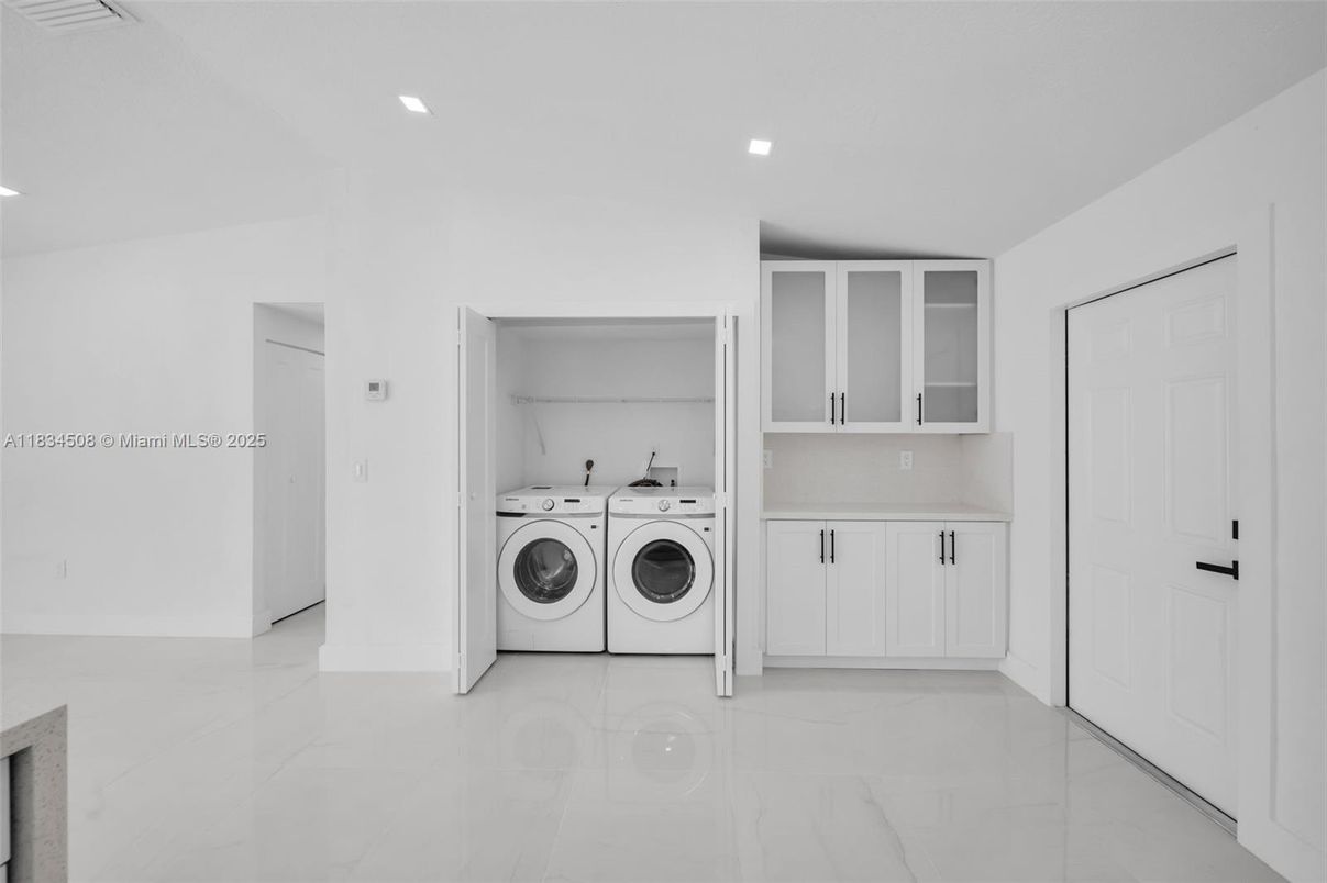 Interior, Recessed Lighting, Washer