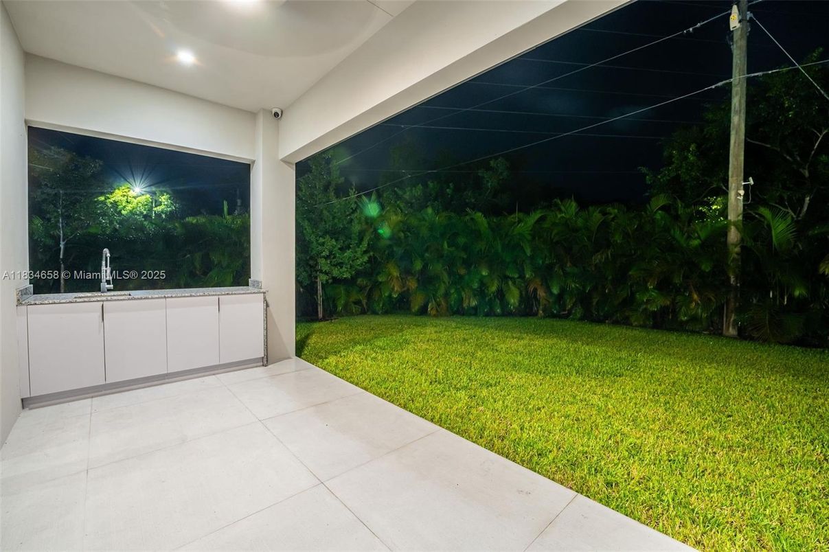 Backyard, Exterior, Recessed Lighting